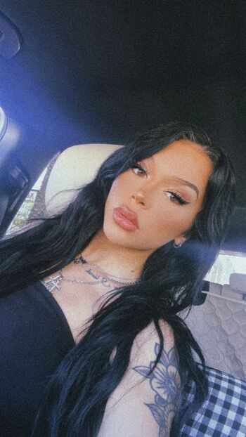Cora Jade